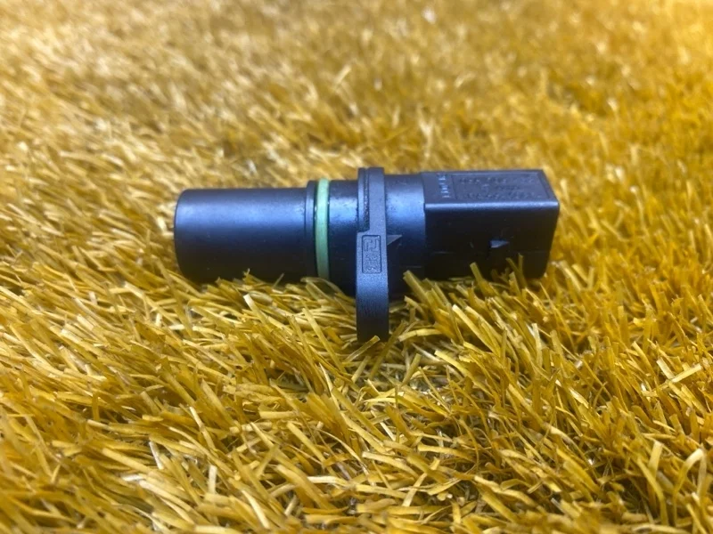 Датчик положения коленвала Audi A4 2011 06H906433 B8/8K CDNB