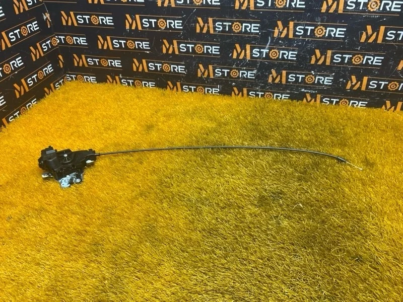 Замок багажника Mercedes-Benz C-Class 2010 A2047500185 W204 272.947