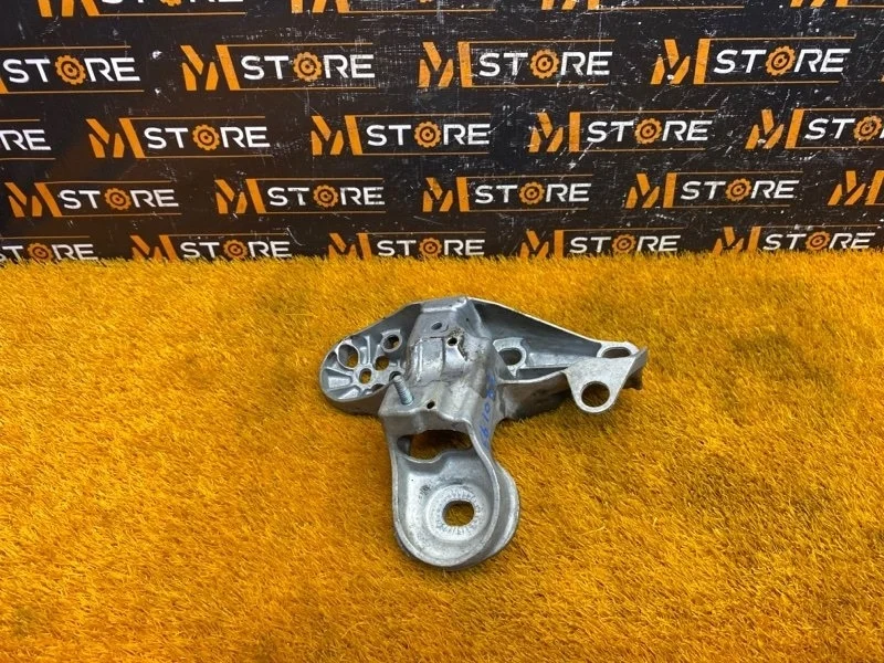 Кронштейн подушки двигателя Audi A4 2005 8E0199351M B7/8E BWE, левый