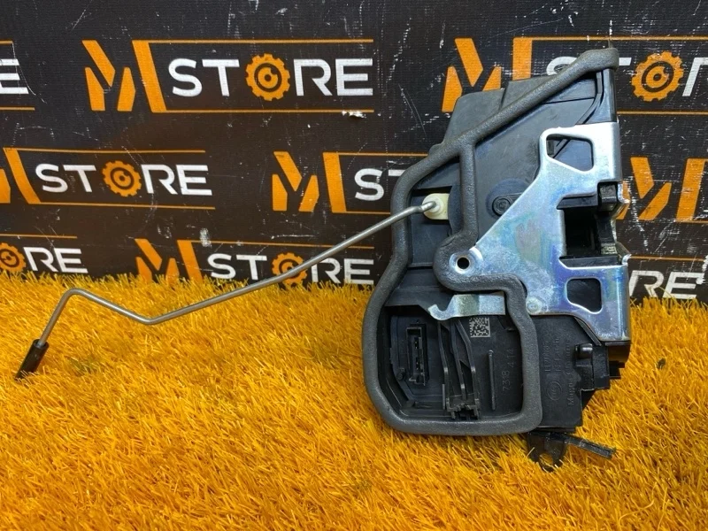 Замок двери BMW X3 2013 7318414 F25 N47D20C, задний правый
