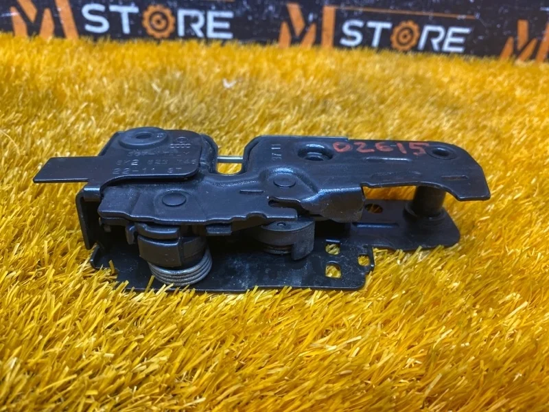 Замок капота Audi A4 2011 8K2823746 B8/8K CDNB