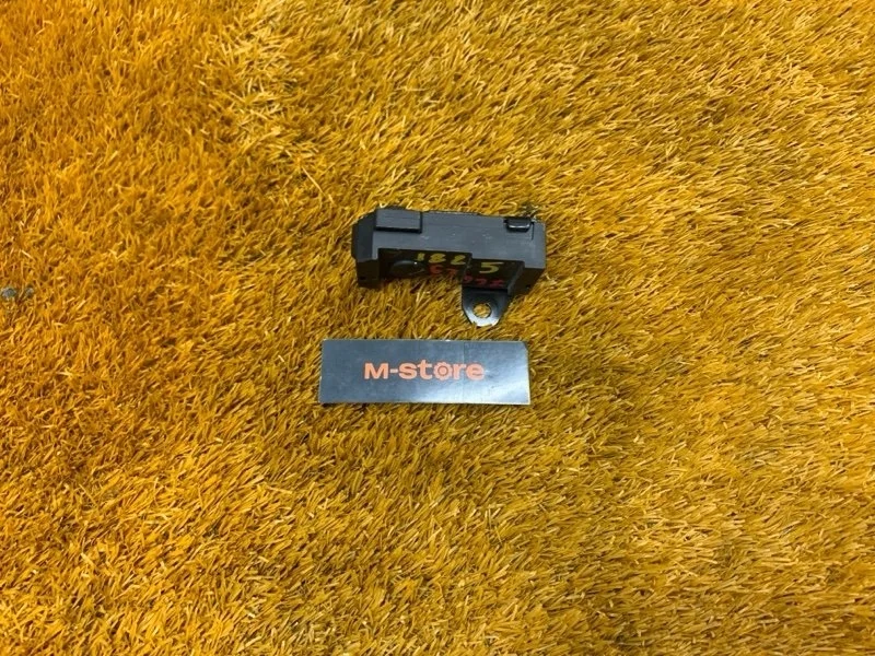 Замок капота Mercedes-Benz C-Class 2010 A2048800160 W204 271.860