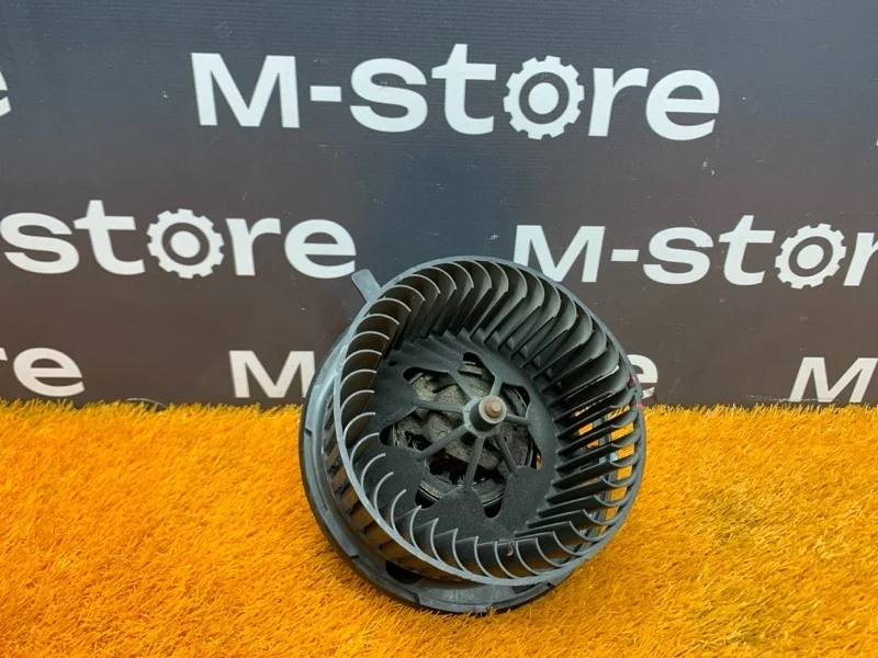 Мотор печки Volkswagen Tiguan 2009 1K2820015F 5N CAW