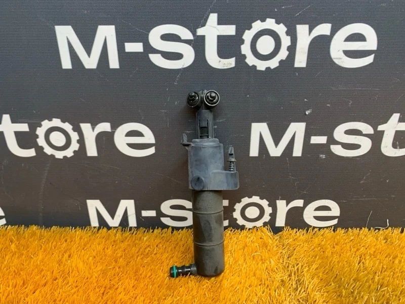 Форсунка омывателя фары Mercedes-Benz E-Class 2009 A2128600147 W212 272.952, левая