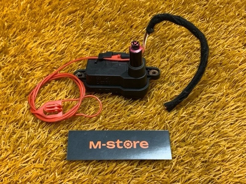 Замок лючка бензобака Audi Q3 2012 4L0862153C 8U CPSA