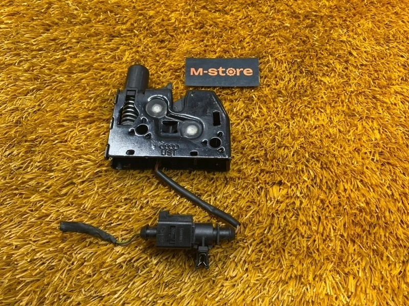 Замок капота Audi Q3 2013 8U0823509 8U CPSA, левый