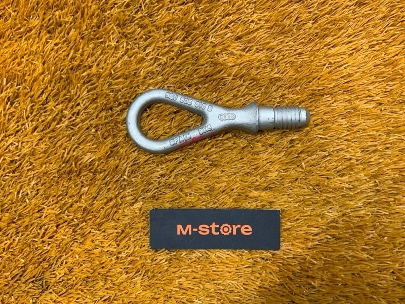 Крюк буксировочный Audi A4 2003 8E0805616B B6/8E AMB