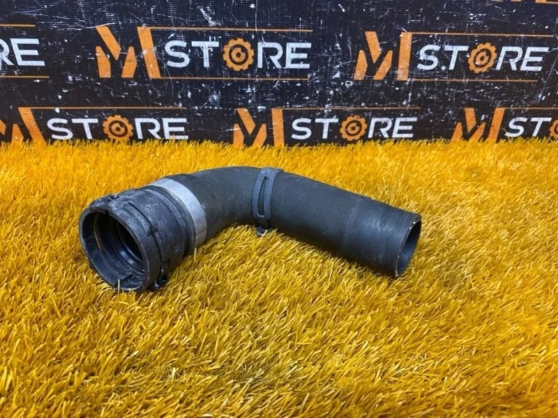 Патрубок системы охлаждения Volkswagen Touareg 2013 7P0121051 7P CGRA