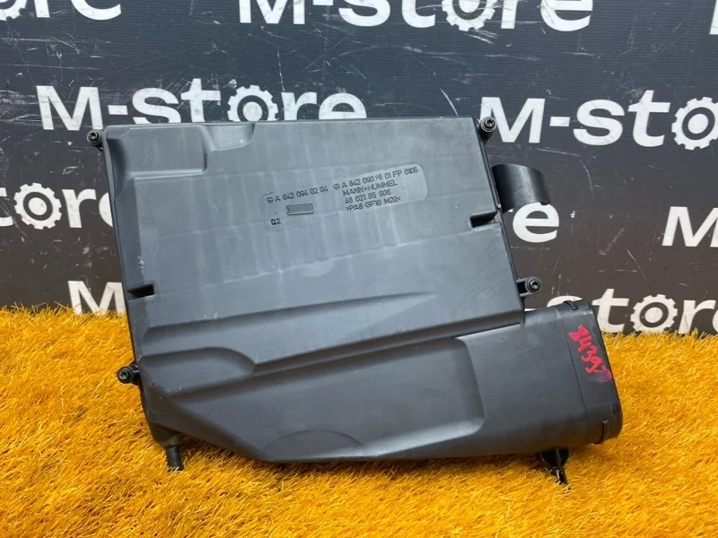 Корпус воздушного фильтра Mercedes-Benz E-Class 2010 A6420901601 W212 642.850, правый