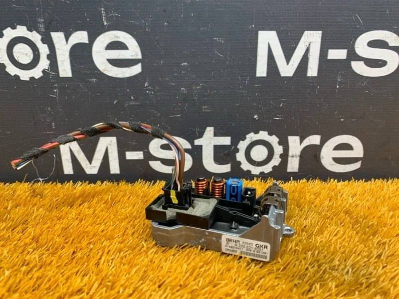 Регулятор отопителя Mercedes-Benz C-Class 2006 A2308216351 W203 271.946