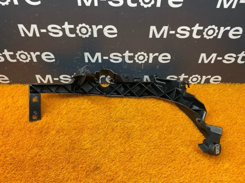 Кронштейн фары BMW 3-Series 2006 51647116707 E90 N46B20B, левый