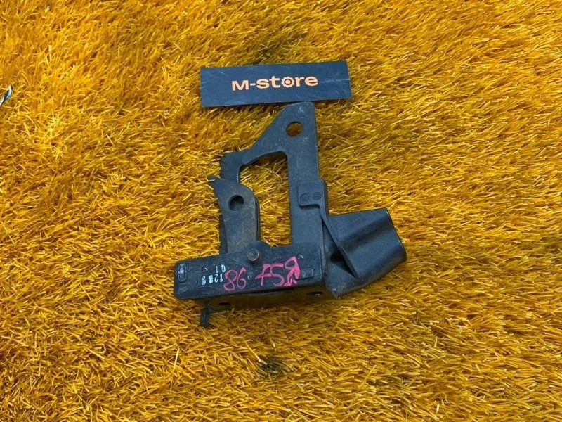 Замок капота Mercedes-Benz E-Class 2010 A2128800064 W212 642.850