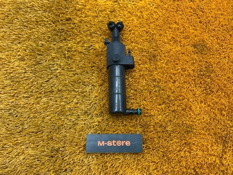 Форсунка омывателя фары Mercedes-Benz C-Class 2010 A2048600347 W204 272.947, левая