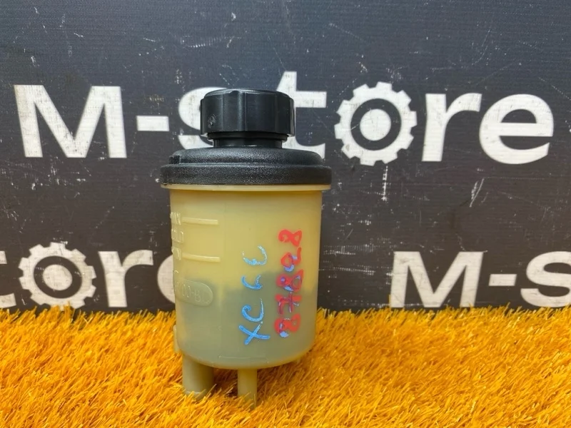 Бачок гидроусилителя Volvo Xc60 2013 30680756 DZ47 B4204T7