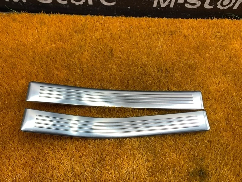 Накладка на порог салона Mercedes-Benz E-Class 2009 A2126861236 W212 272.980, задняя