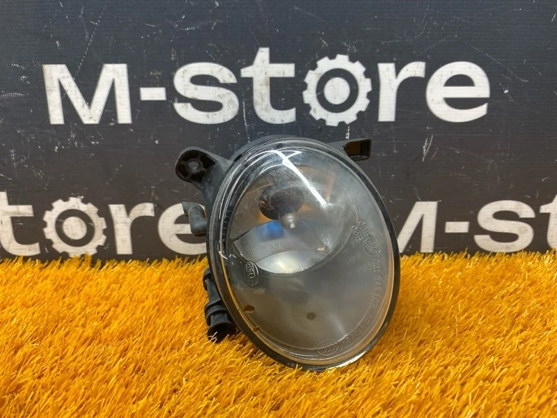 Фара противотуманная Audi Q5 2014 8T0941700B 8R CNC, правая