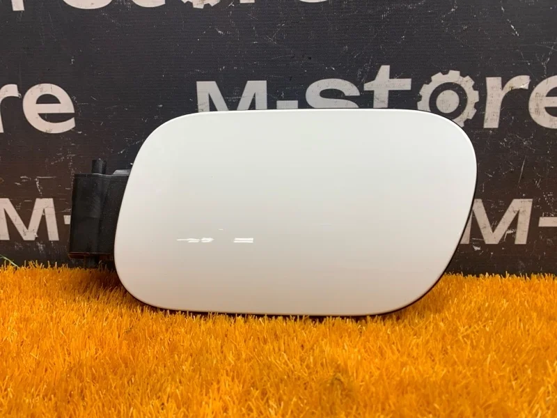 Лючок бензобака Volkswagen Touareg 2014 7P6809857 7P CGRA