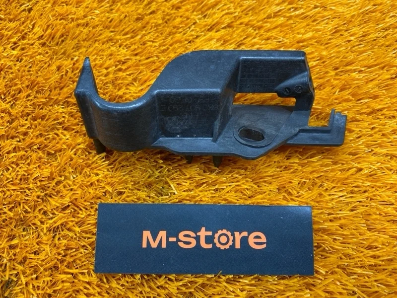 Крепление бампера Audi A4 2012 8K0807283E B8/8K CDN, переднее левое