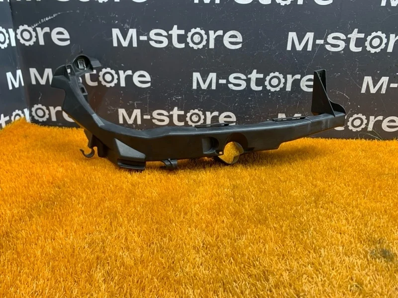 Кронштейн фары BMW 3-Series 2006 51647116708 E90 N52B25A, правый