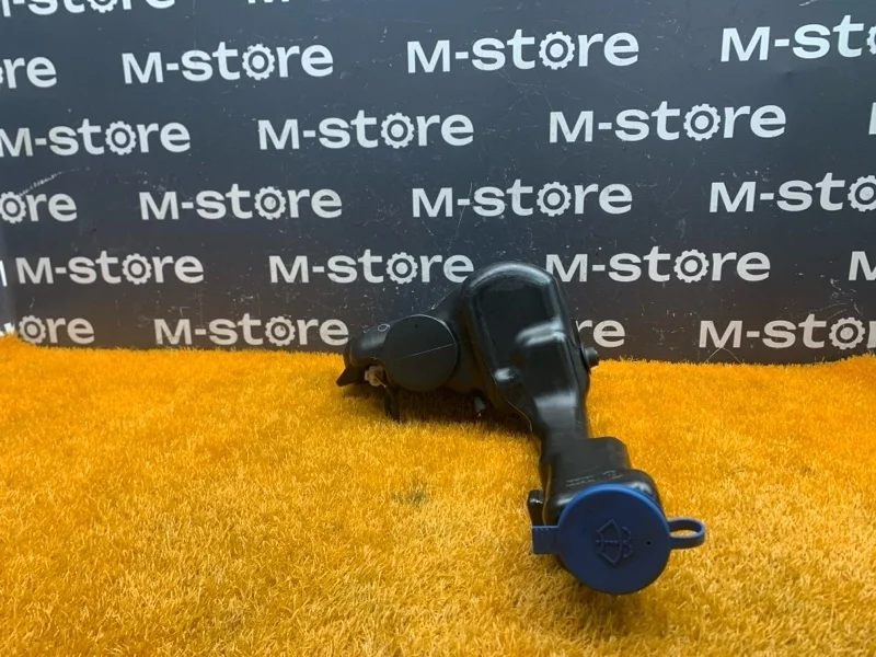 Бачок омывателя Mercedes-Benz C-Class 2007 A2048690720 W204 271.950