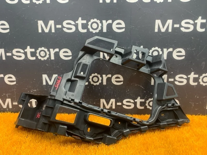 Крепление бампера Volkswagen Touareg 2014 7P6807393A 7P CGRA, заднее левое