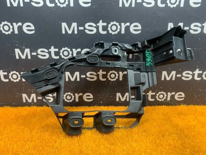 Крепление бампера Volkswagen Touareg 2014 7P6807394A 7P CGRA, заднее правое