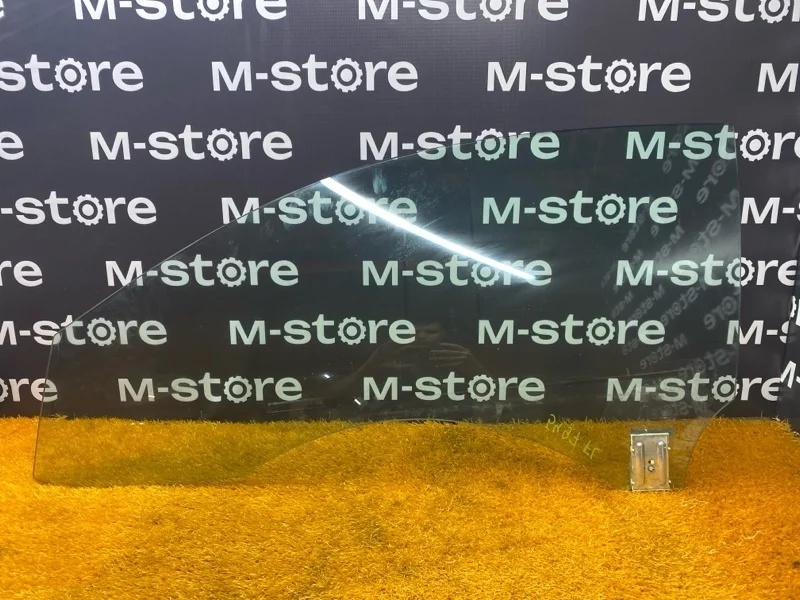 Стекло боковое Mercedes-Benz CLK-Class 2004 A2097250110 C209 112.955, переднее левое