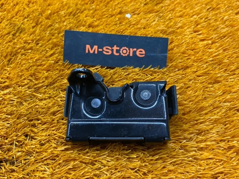 Замок капота Mercedes-Benz C-Class 2007 A2048800160 W204 271.950