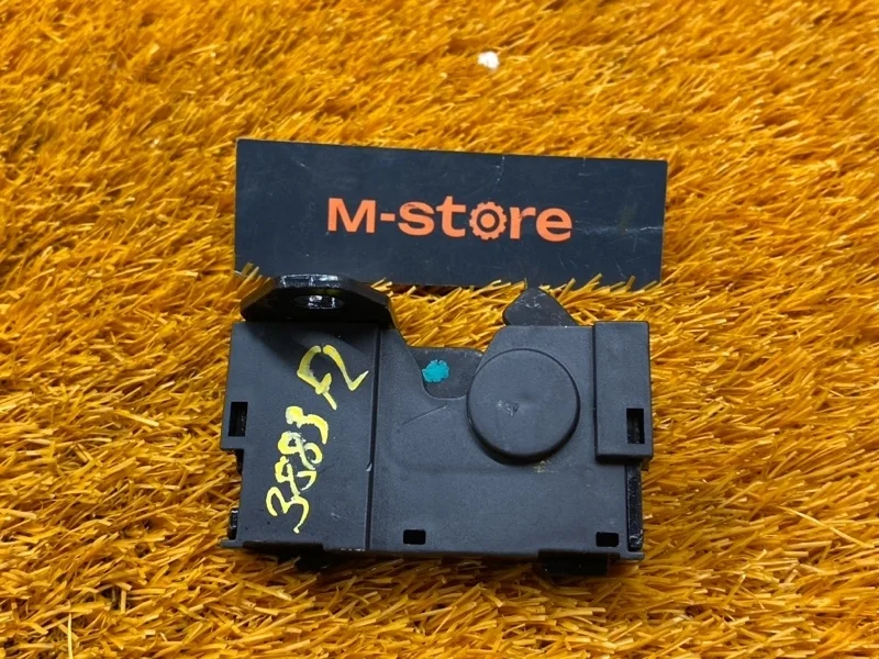 Замок капота Mercedes-Benz C-Class 2007 A2048800160 W204 271.950