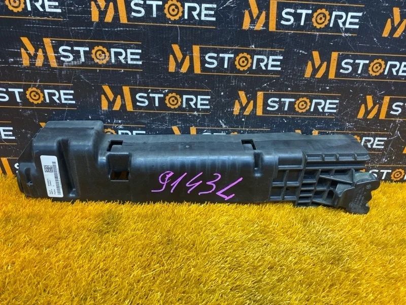 Кронштейн радиатора Bmw X3 2013 17117593839 F25 N47D20C, правый