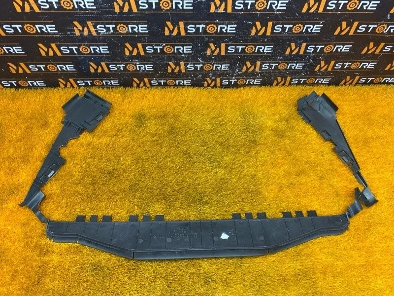 Дефлектор радиатора Mercedes-Benz E-Class 2012 A2125051430 W212 276.952