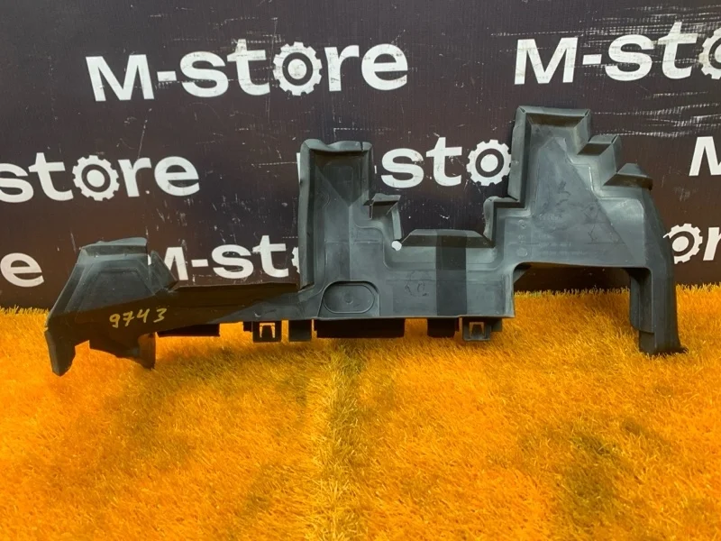 Воздуховод радиатора Audi Q5 2010 8R0121284L 8R CDN, правый