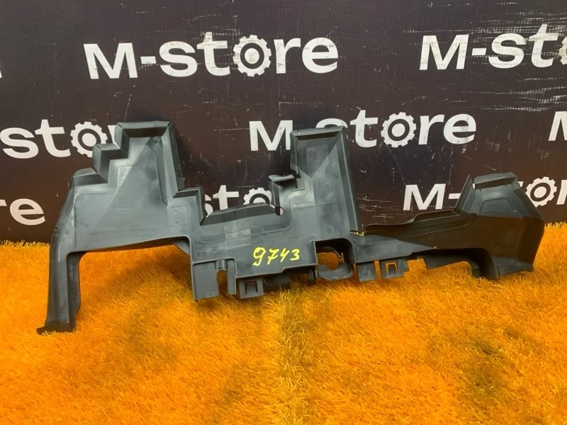 Воздуховод радиатора Audi Q5 2010 8R0121283L 8R CDN, левый