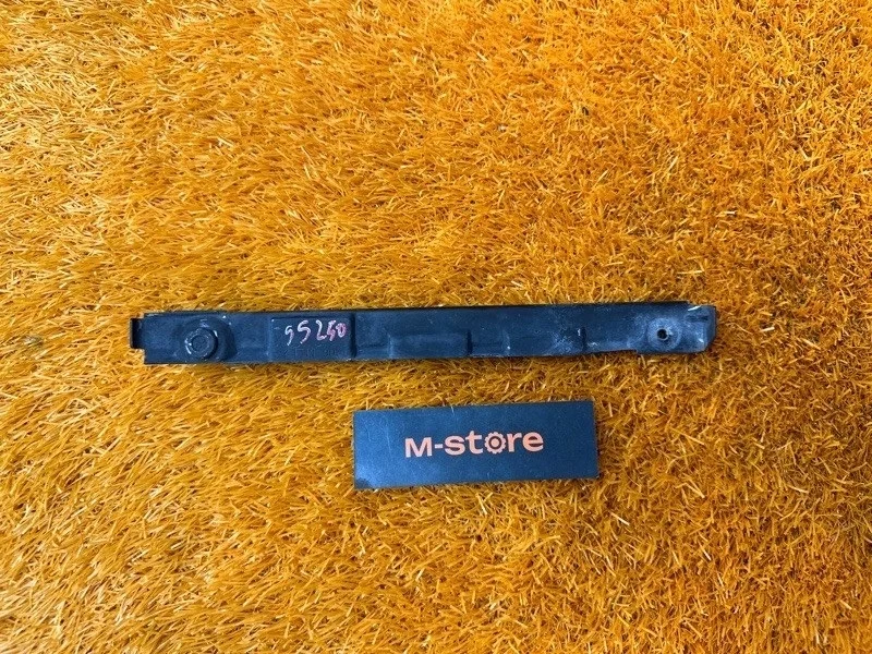 Крепление бампера Mercedes-Benz E-Class 2007 A2118801114 W211 272.943, переднее левое