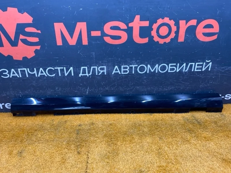 Накладка на порог Mercedes-Benz C-Class 2009 A2046900340 W204 271.950, левая