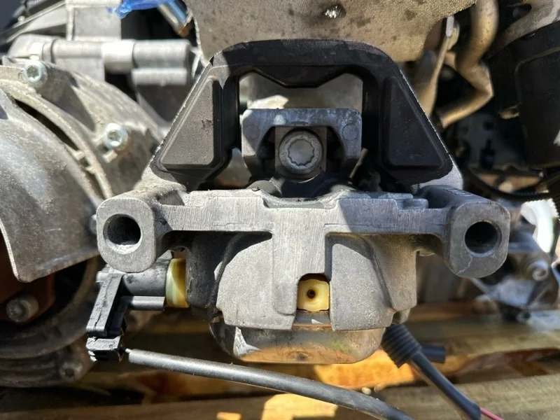 Подушка двигателя Audi A6 2013 4G0199381KP 4G2 CGLC, правая