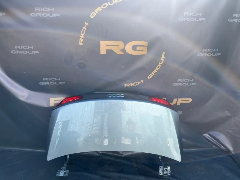 Крышка багажника Audi A8 2010 4H0827023B D4 CDRA