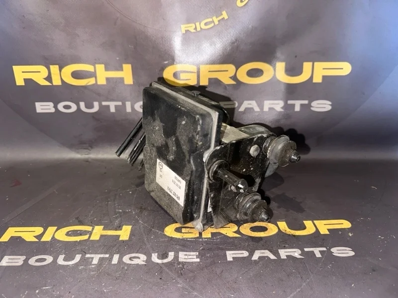 Блок ABS Audi Q5 2010 8R0907379M 8RB CAHA