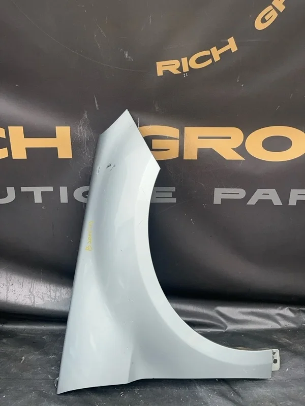 Крыло Mercedes-Benz B-Class A1698800518 W245, переднее правое