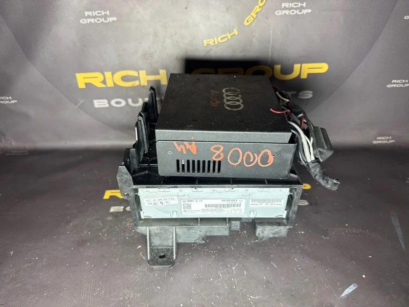 Усилитель звука Audi A4 2009 4F0035056B B8 CAEB