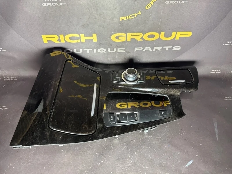 Консоль между сидений BMW 5-Series 2012 65829267955 F10 N47D20C