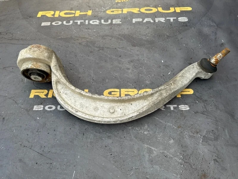 Рычаг подвески нижний Audi A6 2012 4G0407694J C7 CDUC, передний правый