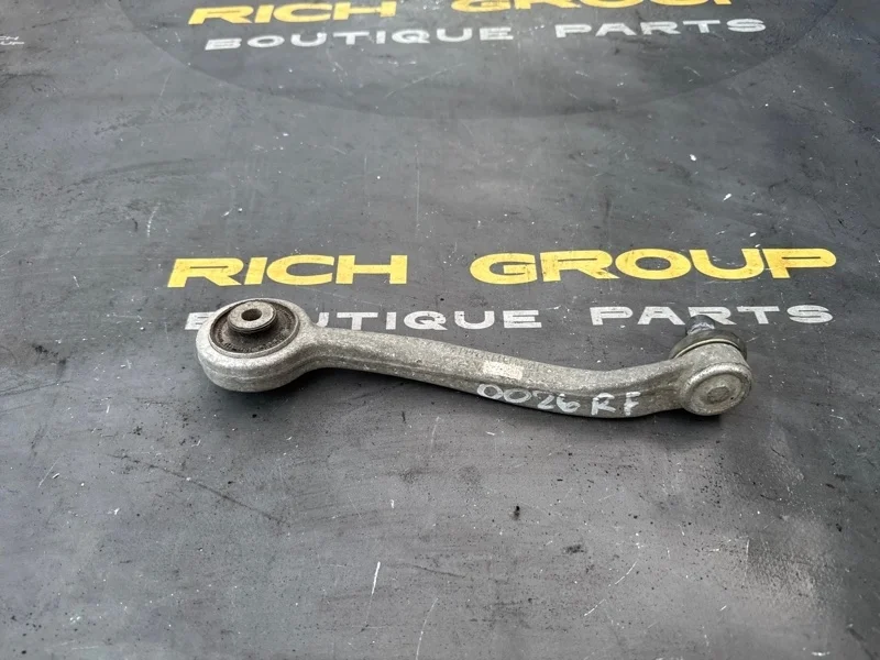 Рычаг подвески нижний Audi Q5 2010 8K0407506B 8RB CAHA, передний правый