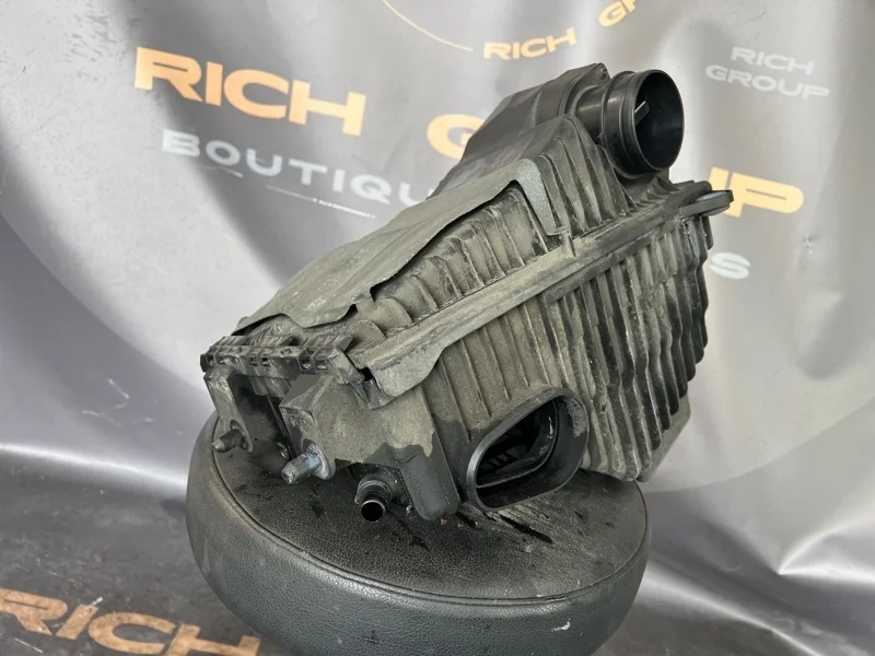Корпус воздушного фильтра Audi Q7 2008 7L8128607C 4L BTR