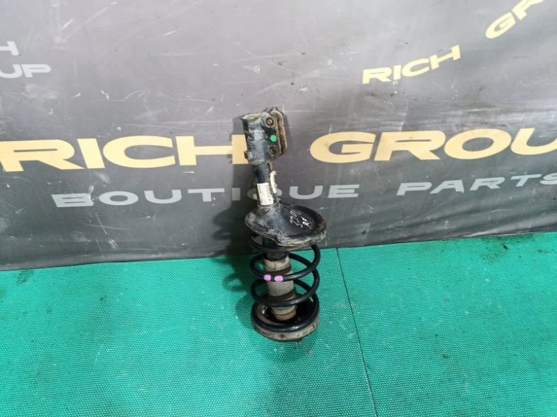 Амортизатор подвески Kia Carnival 2013 546614D202 VQ D4HB, передний правый