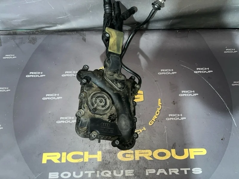 Маслоотделитель Audi A4 06E103547 B8 CAL