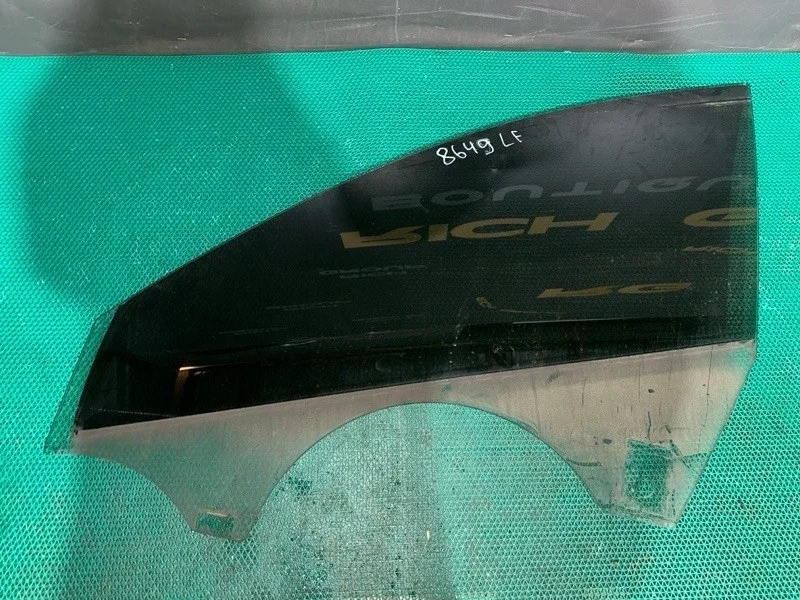 Стекло двери Audi A7 4G8845201B, переднее левое