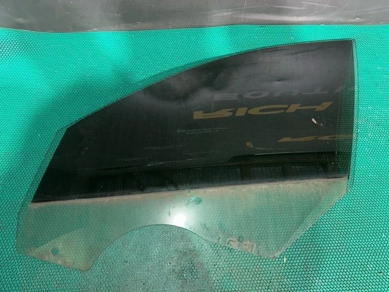 Стекло двери Bmw 7-Series 2011 51337182083 F02 N57D30A, переднее левое