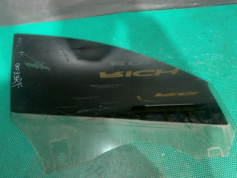 Стекло двери Audi A5 2013 8T8845202B 8TA CGLC, переднее правое