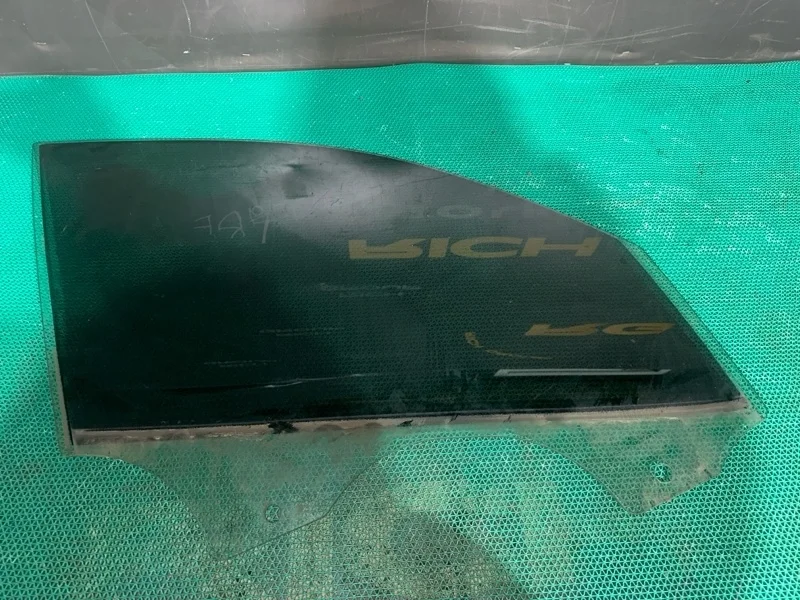 Стекло двери BMW X3 2012 51337205850 F25 N47D20C, переднее правое